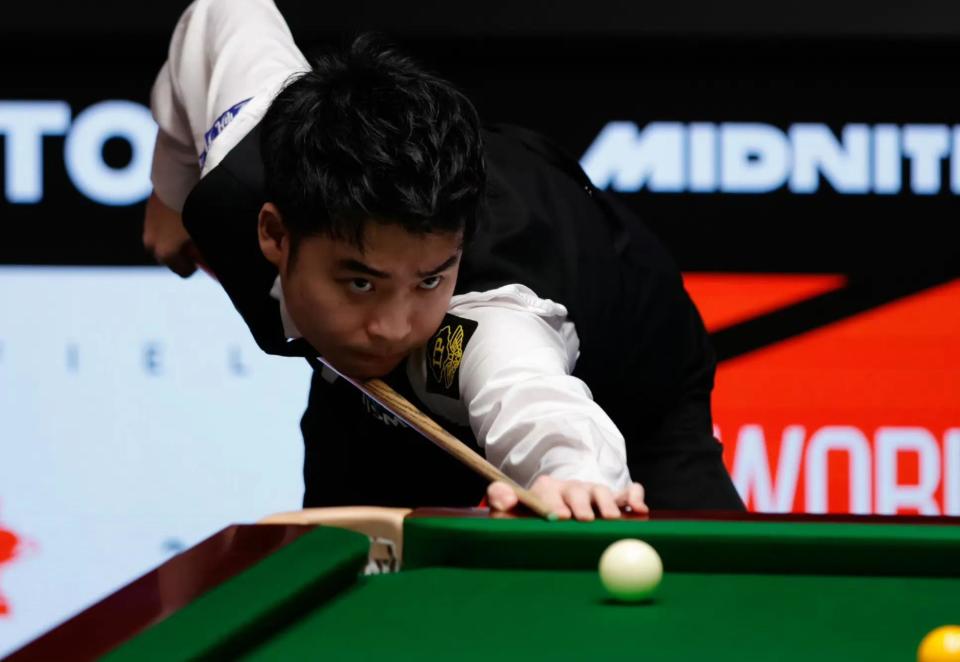 作和坚定的 作和坚定的