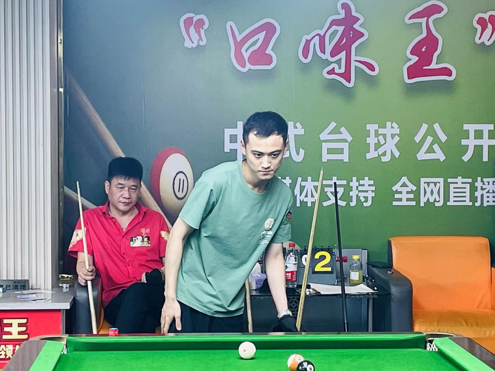 也透露出球 也透露出球